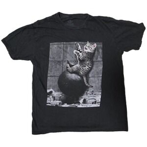 Mens Black Novelty Cat on Wrecking Ball Graphic Print Short Sleeve T-Shirt
(Q)